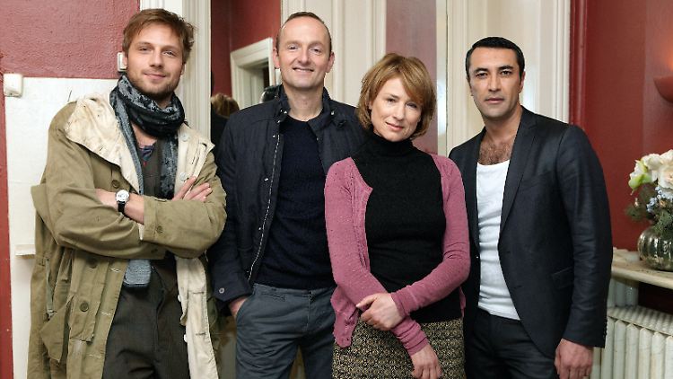 Ein Andenken an die Dreharbeiten für seine letzten Episode als "Tatort"-Ermittler: Mehmet Kurtulus (r.).
