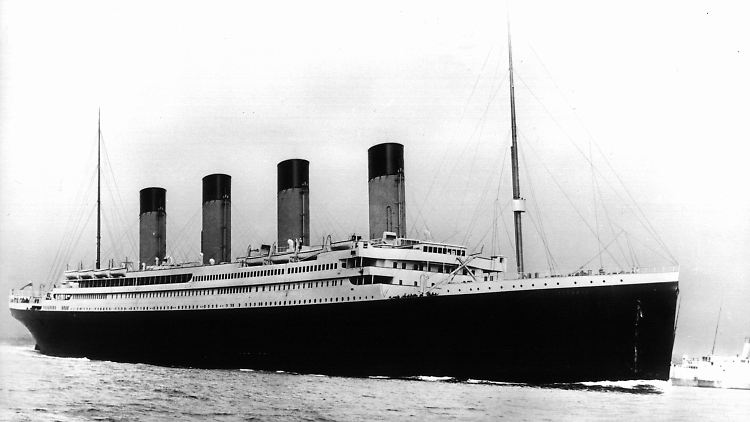 Der Luxusdampfer "Titanic" auf einem undatierten Archivbild.