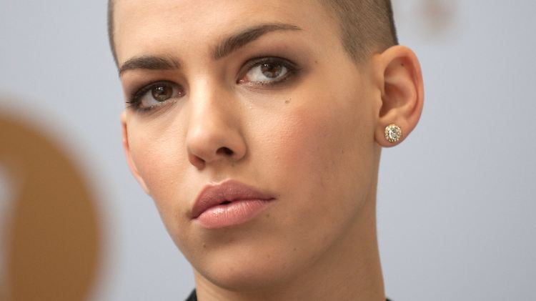 Alina Süggeler von Frida Gold darf sich vielleicht freuen. 