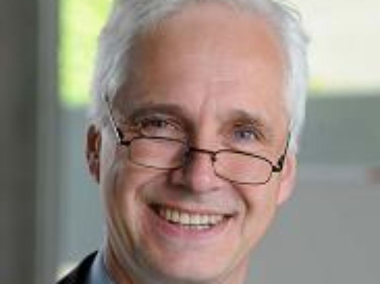 Martin Claußen ist Direktor am Max-Planck-Institut für Meteorologie in Hamburg und Professor für Allgemeine Meteorologie am Meteorologischen Institut der Universität Hamburg.