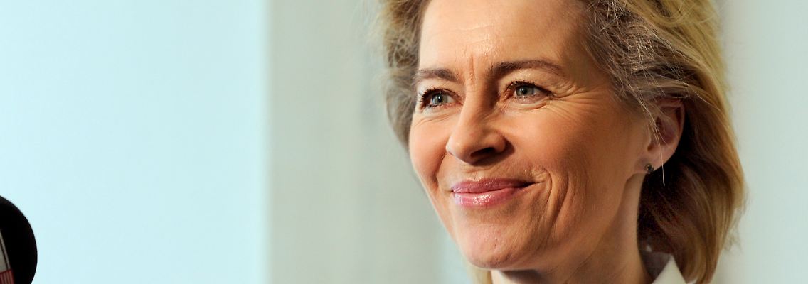 Ursula von der Leyen hofft, dass sich die Unstimmigkeiten über ihren Entwurf bis Mai gelegt haben.