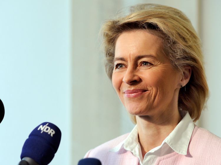 Ursula von der Leyen hofft, dass sich die Unstimmigkeiten über ihren Entwurf bis Mai gelegt haben.