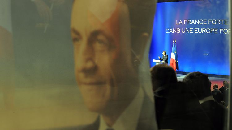 Sarkozy präsentiert sich als starker Mann.