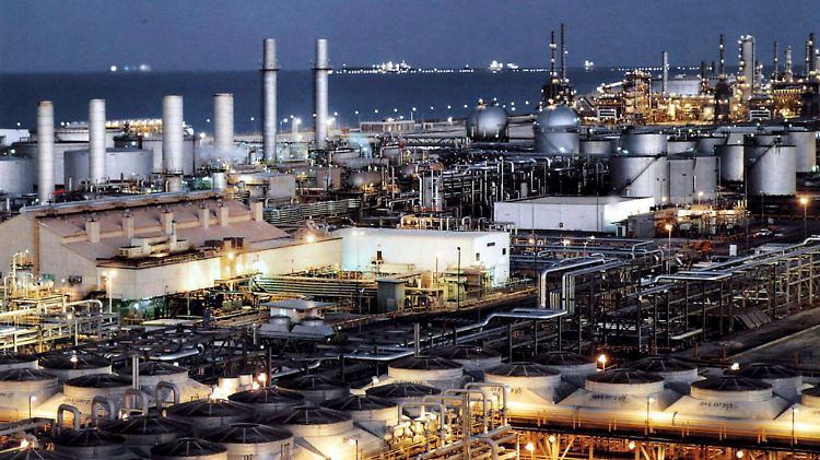 Ölraffinerie im saudi-arabischen Dhahran.