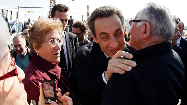 Sarkozy ist wieder auf allen Kanälen zu sehen.