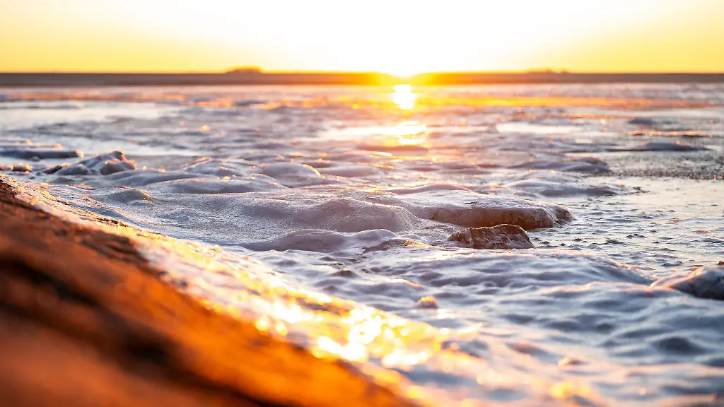 Ueber-den-Zeitraum-von-rund-einem-halben-Jahr-waren-auf-Sylt-immer-wieder-Kokain-Paketen-am-Spuelsaum-und-Strand-entdeckt-worden