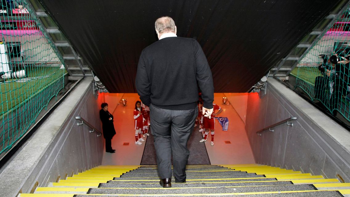 Unendlich ist die Geduld des Bayern-Managers nicht.
