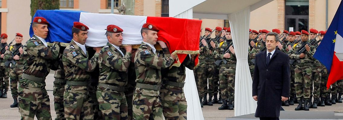 Einer der drei getöteten Soldaten wird nun zum Ehemann.