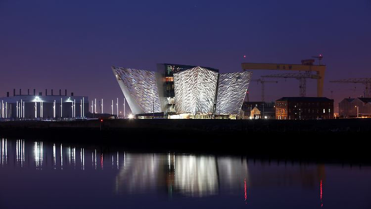 Glanzstück: das neue "Titanic House Visitor centre" im Titanic-Viertel von Belfast.