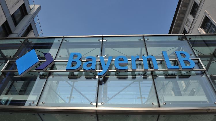 BayernLB muss schlanker werden.