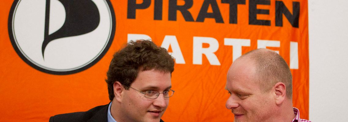 "Wollen Themen regieren, die andere nicht so stark besetzen", verspricht Parteivize Bernd Schömer r.), hier neben dem Vorsitzenden Sebastian Nerz.