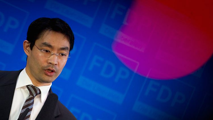 Rösler kann ein wenig Hoffnung schöpfen - zumindest nach letzten Forsa-Umfrage.