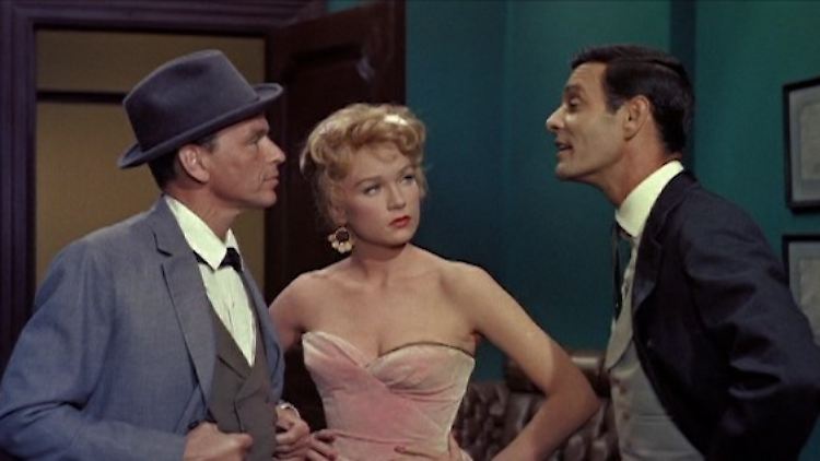 Drei sind einer zu viel: Frank Sinatra, Shirley MacLaine und Louis Jourdan.