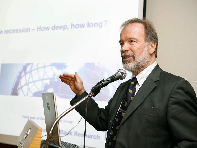 Norbert Walter.