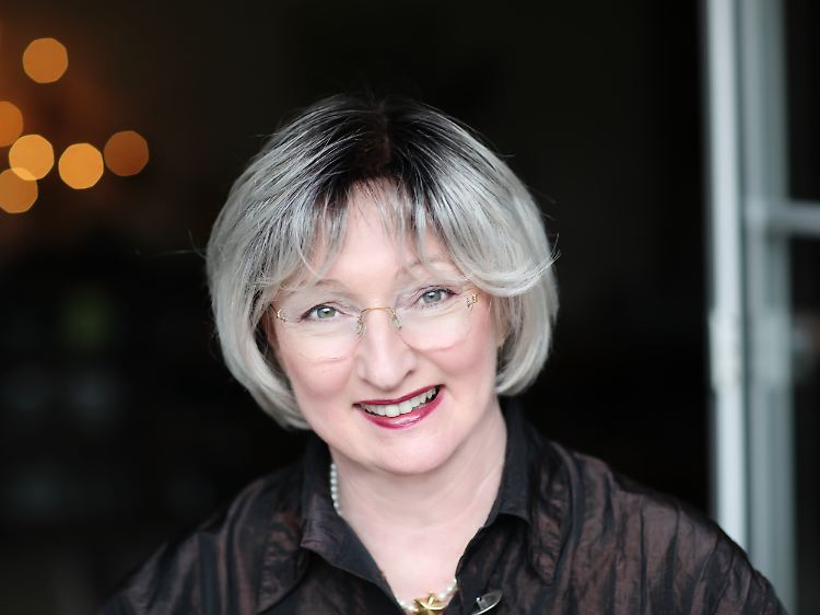 Professor Elisabeth Gödde ist unter anderem Mitglied des wissenschaftlichen Beirats des Arbeitskreises Down-Syndrom e.V. Seit 1971 ist sie in der Humangenetik tätig.
