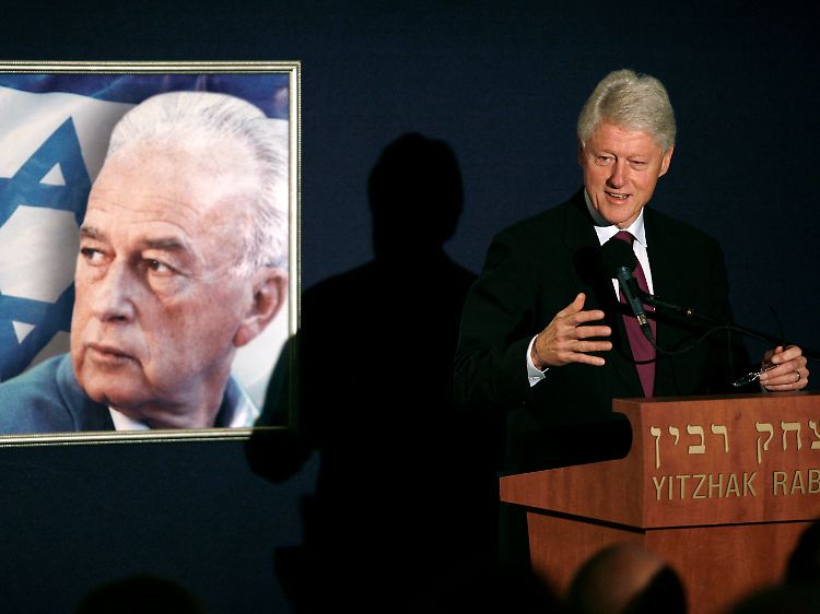 Clinton bei seiner Rede.