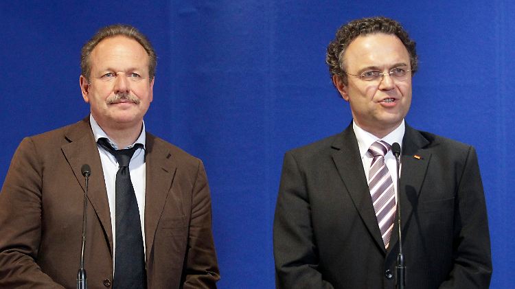 Verdi-Chef Frank Bsirske und Bundesinnenminister Hans-Peter Friedrich.