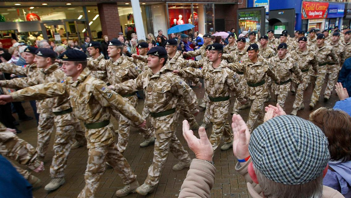 Soldaten des 12. Königlichen Artillerie-Regiments nach ihrer Rückkehr aus Irak und Afghanistan.