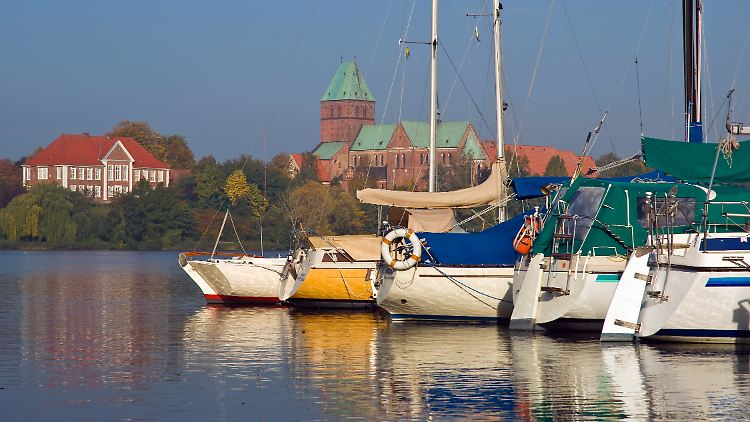 Bis 1937 war das Gebiet rund um den Ratzeburger Dom eine mecklenburgische Exklave im schleswig-holsteinischen Ratzeburg.