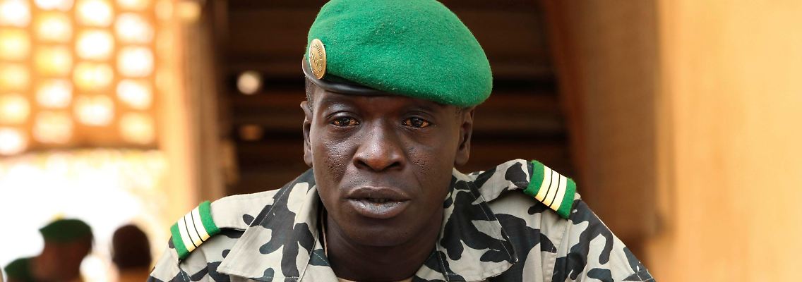 Putschistenführer Amadou Sanogo fühlt sich den Angriffen von Tuareg und Islamisten im Norden Malis nicht gewachsen. Das Ausland soll helfen.