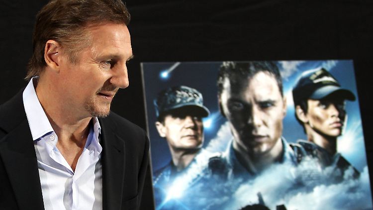 Liam Neeson spielt den harten, aber dann doch herzlichen Admiral Shane. 