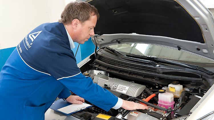TUEVAutoreport020412.jpg