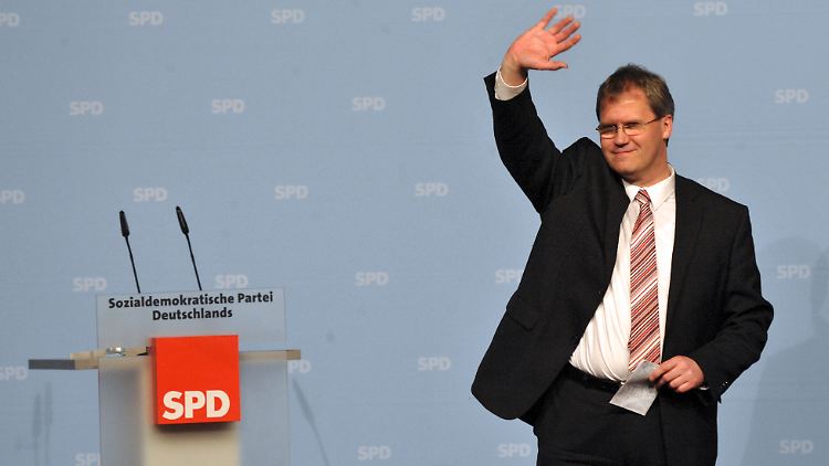 Jens Bullerjahn will mit allen Mitteln Arbeitsplätze in der Region erhalten.