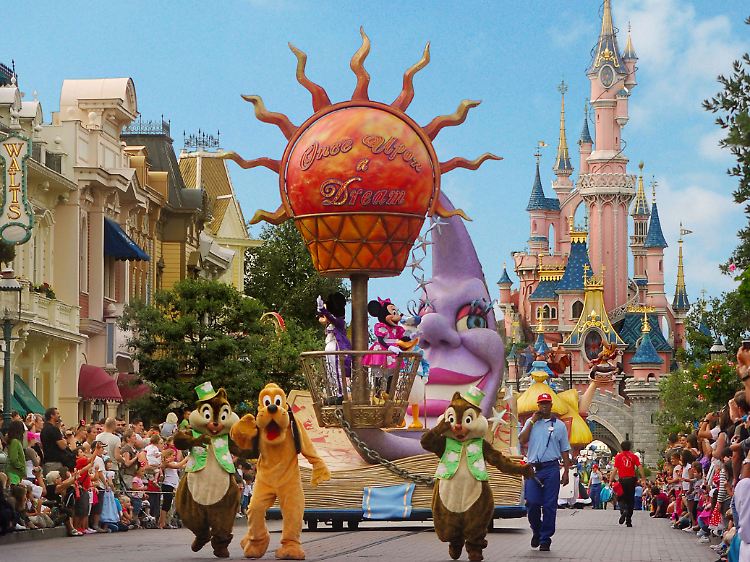 Das Disneyland in Paris ist Europas größter Vergnügungs- und Freizeitpark.
