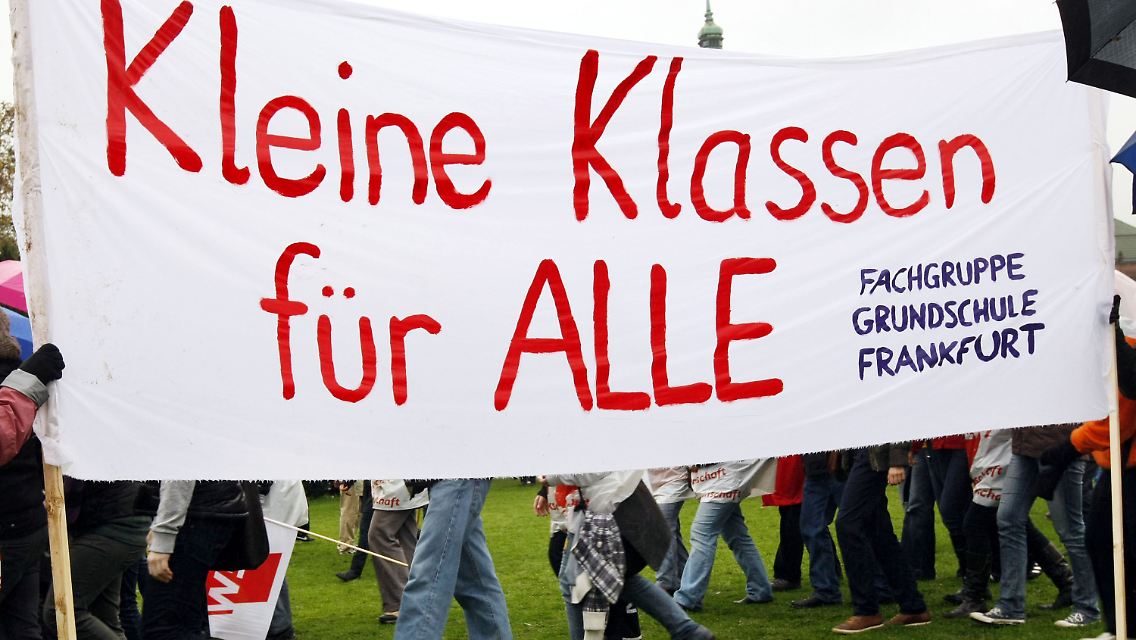 Auch Schüler gingen auf die Straße.