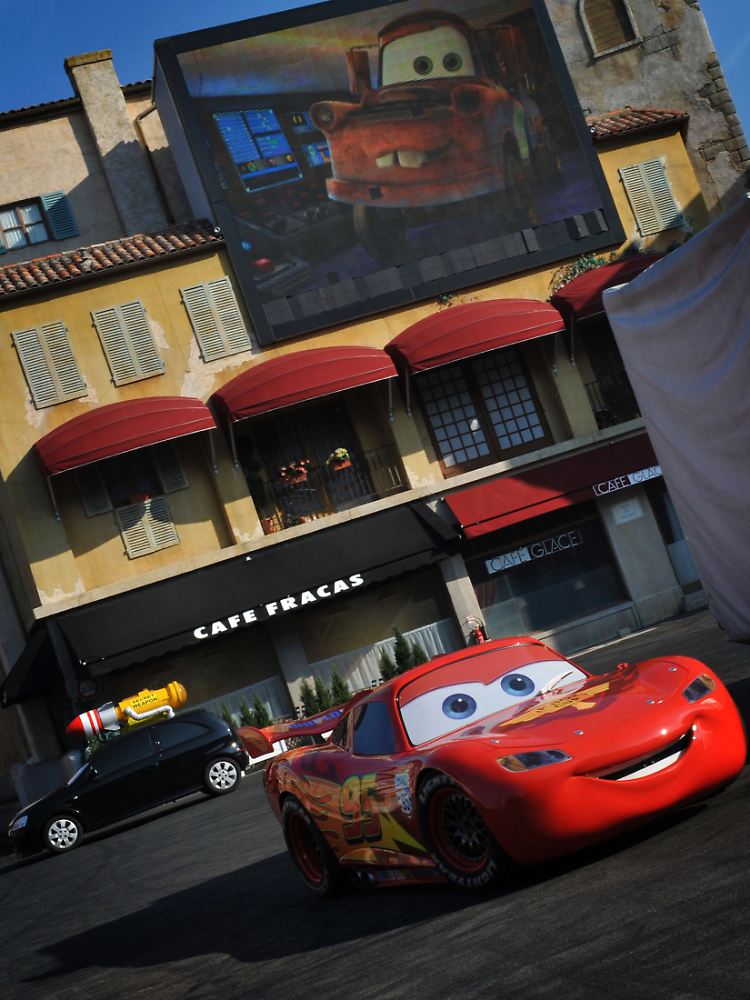 Passend zum Film "Cars" gibt es im Disneyland auch eine Stuntshow.