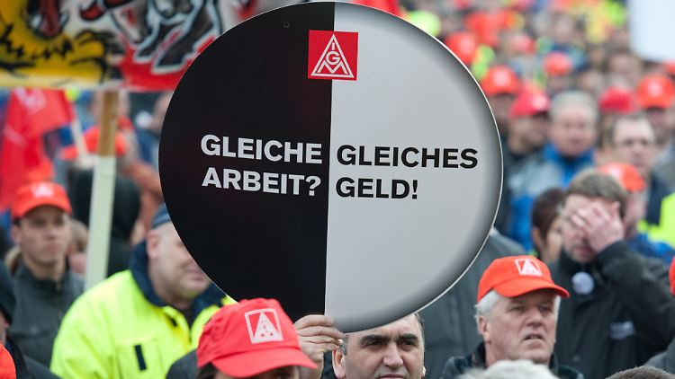 Die IG Metall fordert für gleiche Arbeit gleiches Geld: Beuten Unternehmen systematisch Leiharbeiter aus, um ihre Kosten zu drücken?