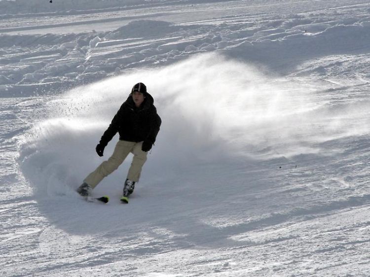 Der Vergleich von 81 österreichischen Skigebieten ergab: Große Wintersportregionen müssen nicht automatisch teurer sein.