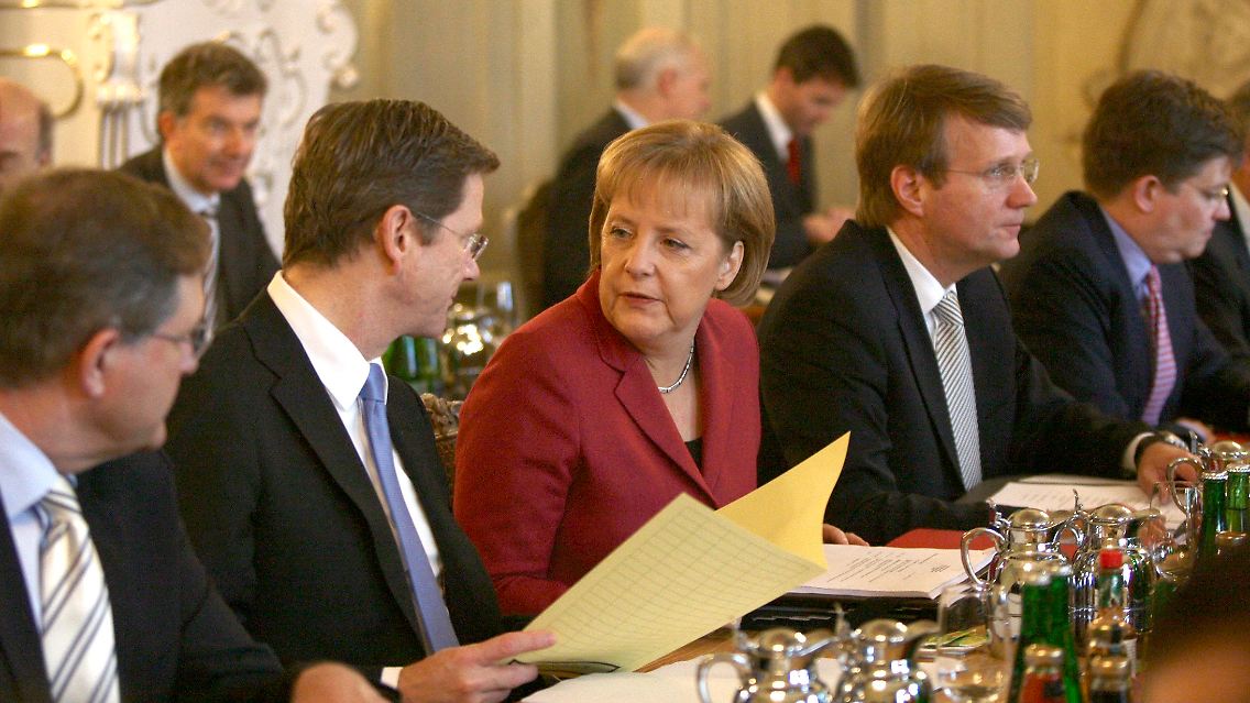 Die Bundesregierung hatte sich auf Schloss Meseberg noch einmal auf ihren Steuerkurs eingeschworen.