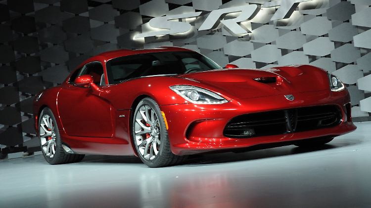 2010 hatte Dodge die Viper wegen finanzieller Problem in der Versenkung verschwinden lassen. Jetzt kehrt sie als Viper SRT zurück.
