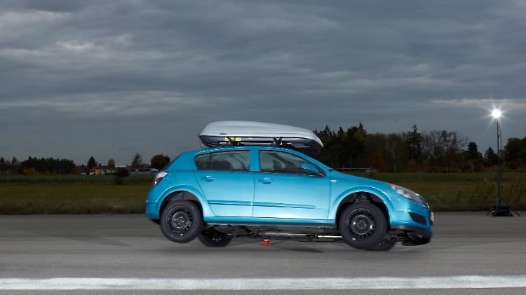 Extrem: Die Dachboxen mussten sich im Test extremen Fahrsituationen stellen.