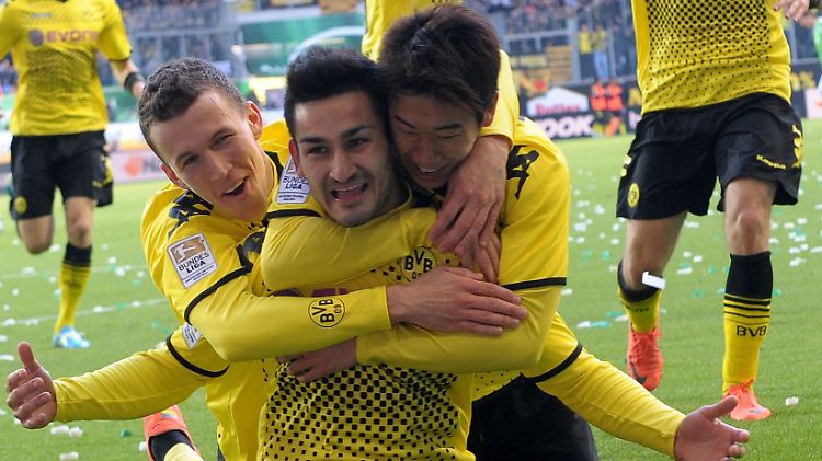 Tor in Wolfsburg: Dortmunds Ilkay Gündogan jubelt.