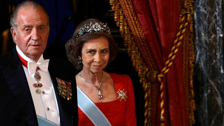 Juan Carlos und Sofia haben eine große Familie. Der jetzt verletzte Enkel ist der Sohn der ältesten Tochter des Königspaares, Elena.