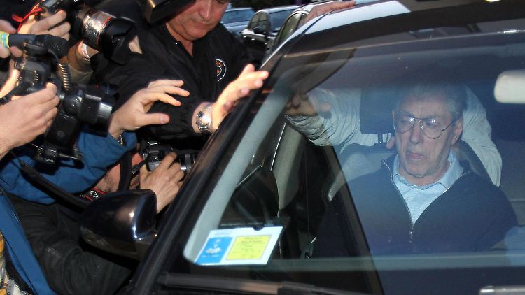 Die Lega Nord muss sich neu erfinden. Die Partei des Umberto Bossi versank mit ihm im Sumpf aus Macht und Korruption.