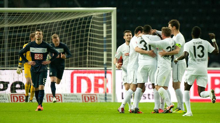 Nach dem sofortigen Wiederaufstieg winkt Hertha BSC der sofortige Wiederabstieg.