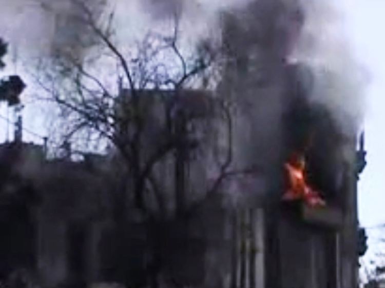 Bilder, wie dieses sollen belegen, dass der Beschuss von Rebellenhochburgen weitergeht. Das Foto soll ein beschädigtes Gebäude in Homs zeigen.