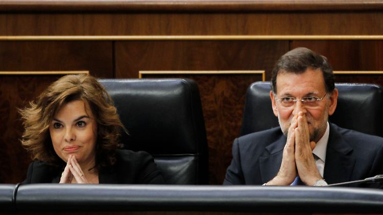 Spaniens stellvertretende Regierungschefin Soraya Saenz de Santamaría und Premier Mariano Rajoy.