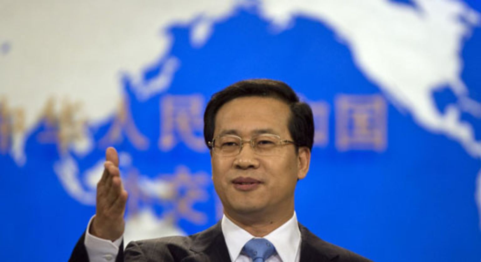 "Die Clique des Dalai Lama unterscheidet nicht das Richtige vom Falschen. Sie verbreitet Gerüchte", sagt der Sprecher des chinesischen Außenministeriums.