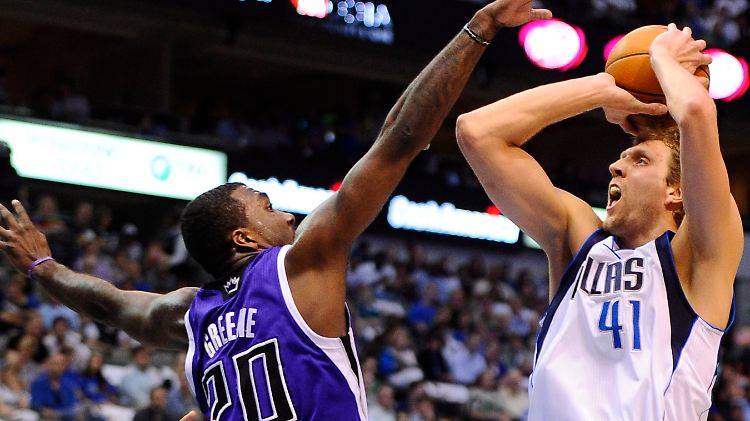 "Wir haben nur noch acht Spiele, um es in die Play-offs zu schaffen": Dirk Nowitzki.