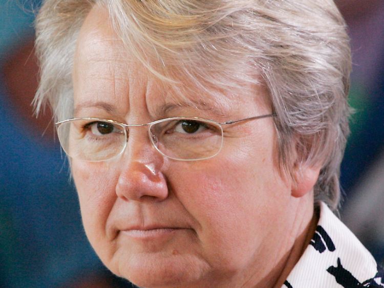 Die Ministerin will das "Schavan-Sparen" einführen.