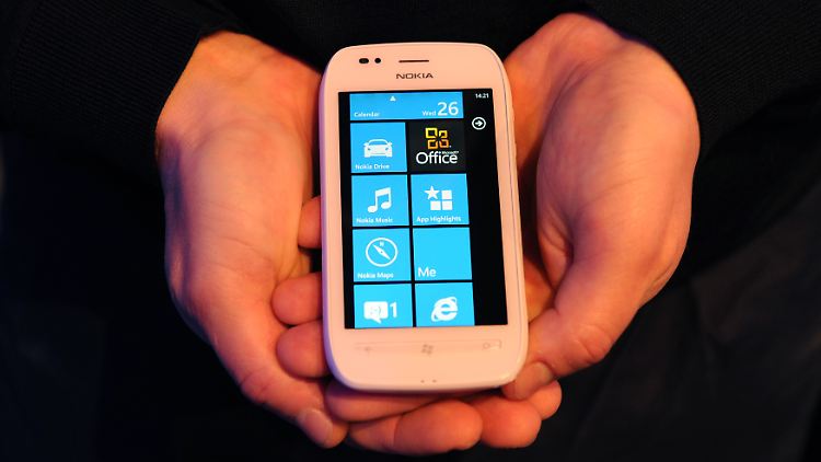 Nokia Lumia 710: Die neue Modellreihe hat noch Anlaufschwierigkeiten.