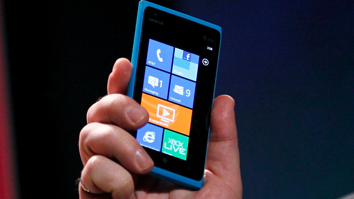 2012-04-11T081939Z_01_BER99_RTRMDNP_3_NOKIA-BUG.JPG6789052414981267028.jpg