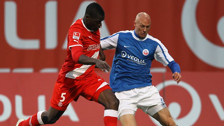 "Freddy borg' mir ein Foto" - das ist einer der Gesänge, mit denen die Hansa-Fans ihren schwedischen Torjäger feiern.