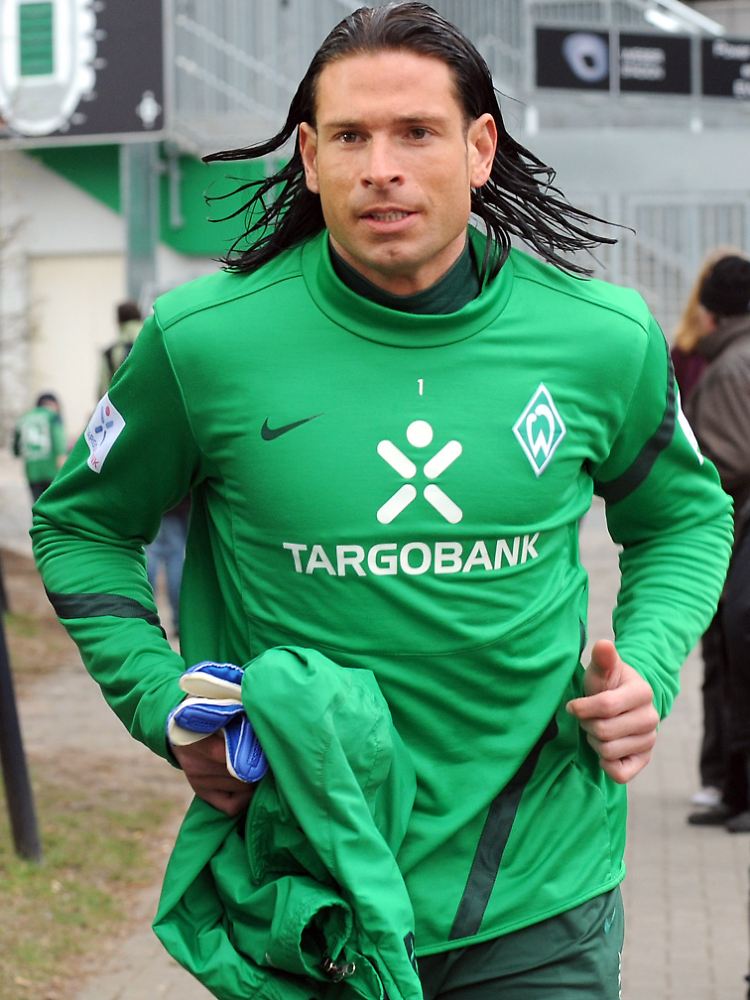 Tim Wiese wird seine Haare in der neuen Saison wohl nicht mehr in der Bundesliga fliegen lassen.