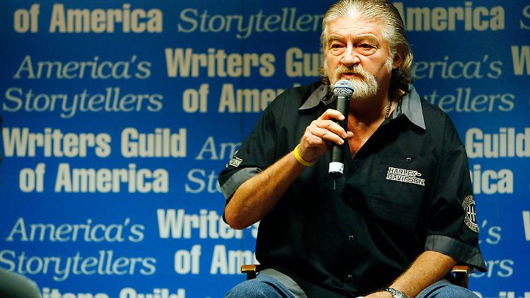 Joe Eszterhas wollte mit Gibson ein Filmprojekt realisieren.