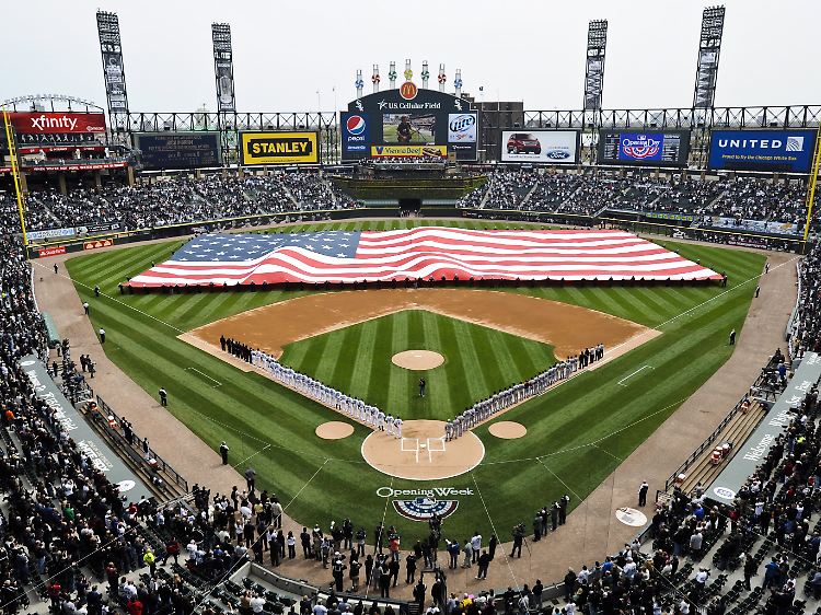Im öffentlichen Bewusstsein der USA sind die Eröffnungsspiele im Baseball ein früher Vorbote des Sommers: In Chicago traten vor dem Wochenende die White Sox gegen die Detroit Tigers an.